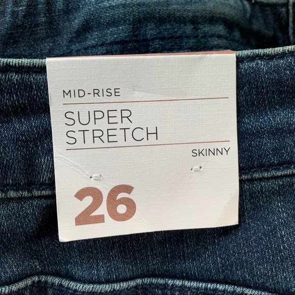 Lane Bryant Ruffle Hem Mid Rise Skinny NWT Size 26 - Picture 3 of 5